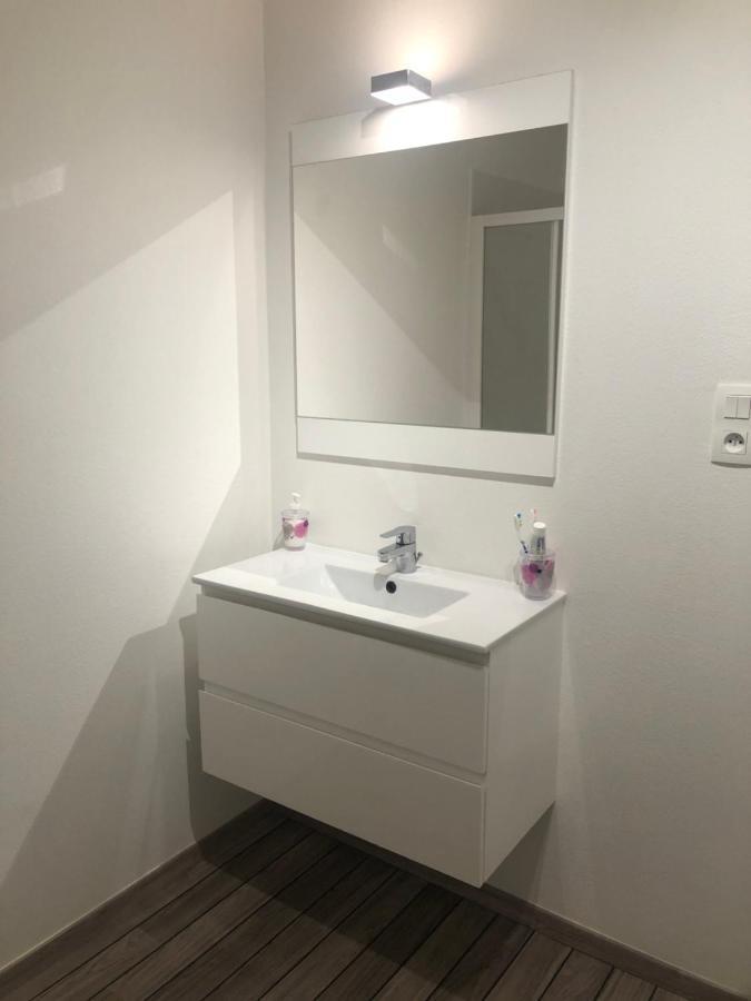 Joli T2 Recent 'Le Vivaldi' Apartman Ajaccio  Kültér fotó
